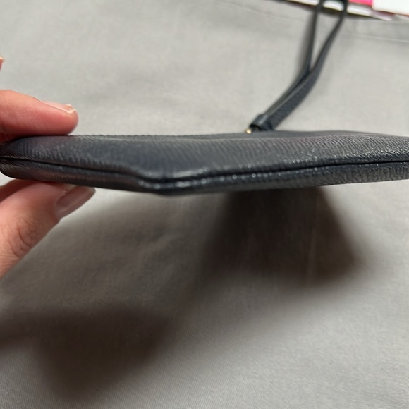 💙 COACH Navy Blue Leather Wristlet 💙 - Picture 4 of 7